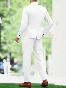 Manfinity Mode 男士简约纯色商务西装，包含上衣和裤子，棕色，两件套，适合休闲、周末旅行、户外活动、轻松的工作环境或正式场合，可作为送给男友/丈夫的礼物，周年纪念礼物，男士正装，男士白色亚麻西装，男士舞会西装，男士白色礼服。 - 白色 - 查看 2