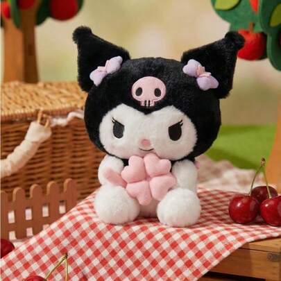POKOJA LAND HELLO KITTY AND FRIENDS | 可爱毛绒玩具 - 粉色幸运四叶草造型，可爱涤纶填充动物，迷你吉祥物，是送给女孩朋友、孩子生日、感恩节、复活节和派对的完美礼物，也可作为沙发床表面装饰。