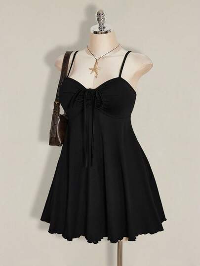 SHEIN ICON Đầm hai dây xếp ly đơn giản, màu trơn, dáng casual dành cho nữ, cỡ lớn.