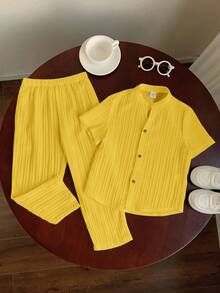 SHEIN 2件套男/女婴舒适休闲日常纹理面料白色短袖衬衫和裤子套装，适合室内、室外、日常、运动、玩耍、聚会、拍照、度假、春夏穿着。 - 黃色 - 查看 6