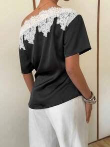 Siren Gaze 女士蕾丝拼接缎面衬衫，不对称肩领设计 - 黑色 - 查看 2