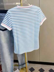 Resyla Áo thun nữ kẻ sọc xanh-trắng-đỏ cổ điển, hoàn hảo cho mùa hè, đi làm hàng ngày, quà tặng ngày lễ, thời trang, áo thun sành điệu, áo thun đẹp, quà tặng anh chị em, quà tặng chị gái, quà tặng mẹ, quà tặng Ngày của Mẹ, áo kiểu giản dị nhưng vẫn thời trang. - Màu xanh nhạt - Xem 2