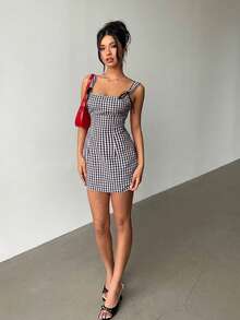 Aloruh Woman Dress Ladies DressesLadies' Plaid Vacation Dress - Black and White - View 3