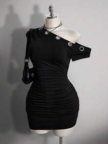 SHEIN ICON Đầm nữ cỡ lớn vai lệch, đính đá kim loại. - màu đen - Xem 4