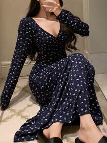 DAZY Long Ditsy Floral V-Neck Ruched Design Nightgown, Fall Pajama, Winter - Navy Blue - View 4