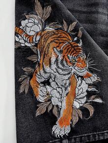 黑色