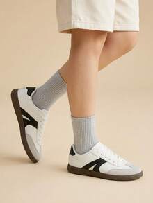 CUCCOO EASI Zapatillas deportivas casuales de mujer con contraste de color, cómodas para uso diario para Navidad - Ceniza blanca 8 - Ver 3