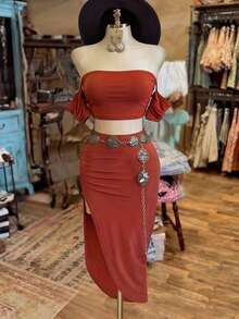 NostaNoir Bộ đồ hai mảnh gồm áo hai dây gợi cảm và chân váy ngắn, thích hợp cho kỳ nghỉ biển. - Rỉ Nâu - Xem 1