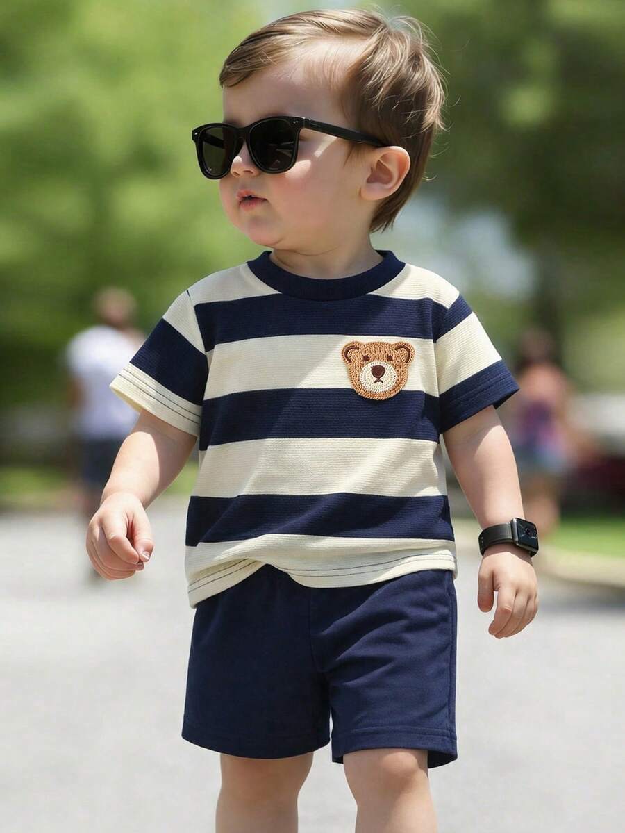 SHEIN 0-3岁婴幼儿男女通用夏季蓝杏条纹圆领短袖上衣搭配纯蓝色短裤套装，休闲运动风，适合户外、室内玩耍、亲子活动、夏季派对等场合。 - 寶藍色 - 查看 1