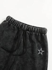 Girls' New Black Washed Loose Knit Denim Jeans, Featuring Five-Pointed Star Embroidery Design. Elastic Waistband With Drawstring Decor. Made Of Lightweight Soft Cotton Denim, A Must-Have Fashionable Item For Girls. Suitable For Spring/Summer Wear, Casual, OOTD, Outing, Party. 2026 Summer New Arrival.Everyday Casual Young Girls Black Long Denim Jeans With Pockets And Star Detail Straight - Black - View 4