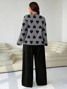 Solflare 两件套加大码女式爱心印花宽松圆领T恤和直筒裤 - 彩色 - 查看 2