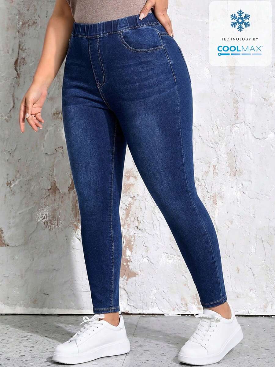 EMERY ROSE Plus Size Women Casual Everyday Wear Jeans With Pockets - Dark Wash - View 1