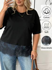 SHEIN CURVE+ 大码女式黑色棉混纺T恤，优雅蕾丝下摆，短袖圆领休闲上衣；舒适黑色棉质T恤，蕾丝饰边；时尚女式短袖圆领上衣；别致黑色蕾丝下摆棉混纺上衣；休闲修身短袖日常上衣；情人节蕾丝饰边上衣；棉质上衣；休闲上衣；春季女装；夏季女装；新年派对上衣；黑色上衣 - 黑色 - 查看 5