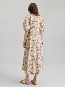 Ontre 女教师连衣裙，独立日主题，休闲廓形，舒适休闲风格，刺绣面料，V领，短袖，连衣裙，喇叭裙摆，收腰设计，灯笼袖，杏色面料，绿色刺绣，女式连衣裙，春夏服装，日常穿着，舒适休闲连衣裙，喇叭裙 - 杏色 - 查看 2