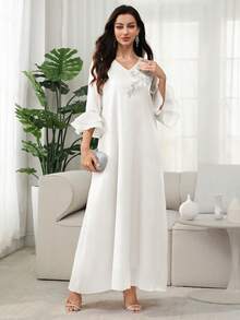 SHEIN Najma Vestido de estilo árabe con cuello en V, mangas con volantes y bordados florales para mujer, primavera/verano - Blanco - Ver 5