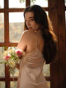 SHEIN 对比色蕾丝缎吊带睡衣睡裙奢华家居服 - 香檳色 - 查看 11