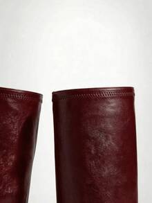 Daringsoles 女士尖头粗跟高跟紧身弹力PU皮性感侧拉链秋冬靴前卫舞会通勤女靴 - 酒紅色1 - 查看 6