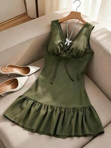 Resyla Rochie mini elegantă, casual, fără mâneci, cu decolteu în V, cu nod în față și decor pliat, potrivită pentru stilul stradal de zi cu zi - Verde - Vizualizare 1