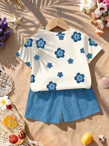 Set de 2 piezas de camiseta de manga corta con cuello redondo y estampado floral + pantalones cortos con estampado de flores azules para niñas de 4 a 7 años, de tela ligera y cómoda, adecuado para uso diario en primavera/verano - Multicolor - Ver 3