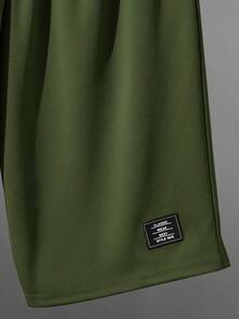 SHEIN Set de 2 piezas de camiseta de manga corta con cuello redondo y pantalones cortos con gráfico de letra 3D en relieve para adolescentes varones, adecuado para ir y venir, la escuela, el uso casual diario, deportes, primavera/verano - Verde militar - Ver 5