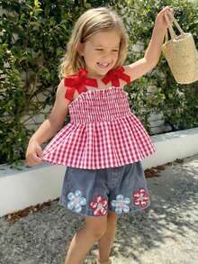 SHEIN Playful Pals 两件套：少女休闲甜美蝴蝶结吊带背心和花卉刺绣短裤，适合日常外出、公园游玩、家庭野餐、商场购物、生日派对、拍照、春夏穿着。 - 紅色 - 查看 5