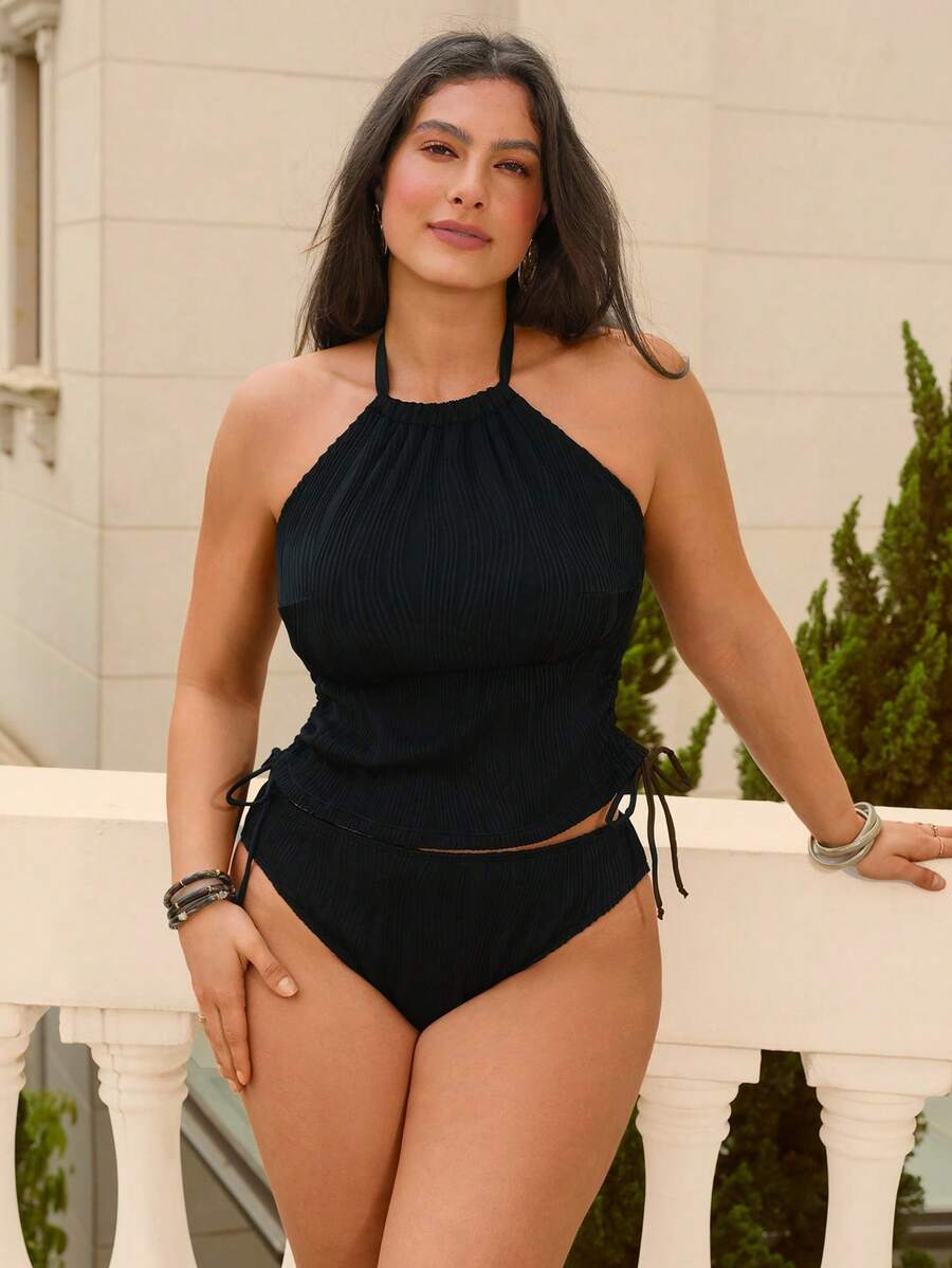 Swim Chiccia Conjunto de traje de baño casual de talla grande con cuello de halter y unicolor, tela con textura de ola, parte superior de bikini con ajuste de cintura, adecuado para vacaciones de verano en la playa - Negro - Ver 1