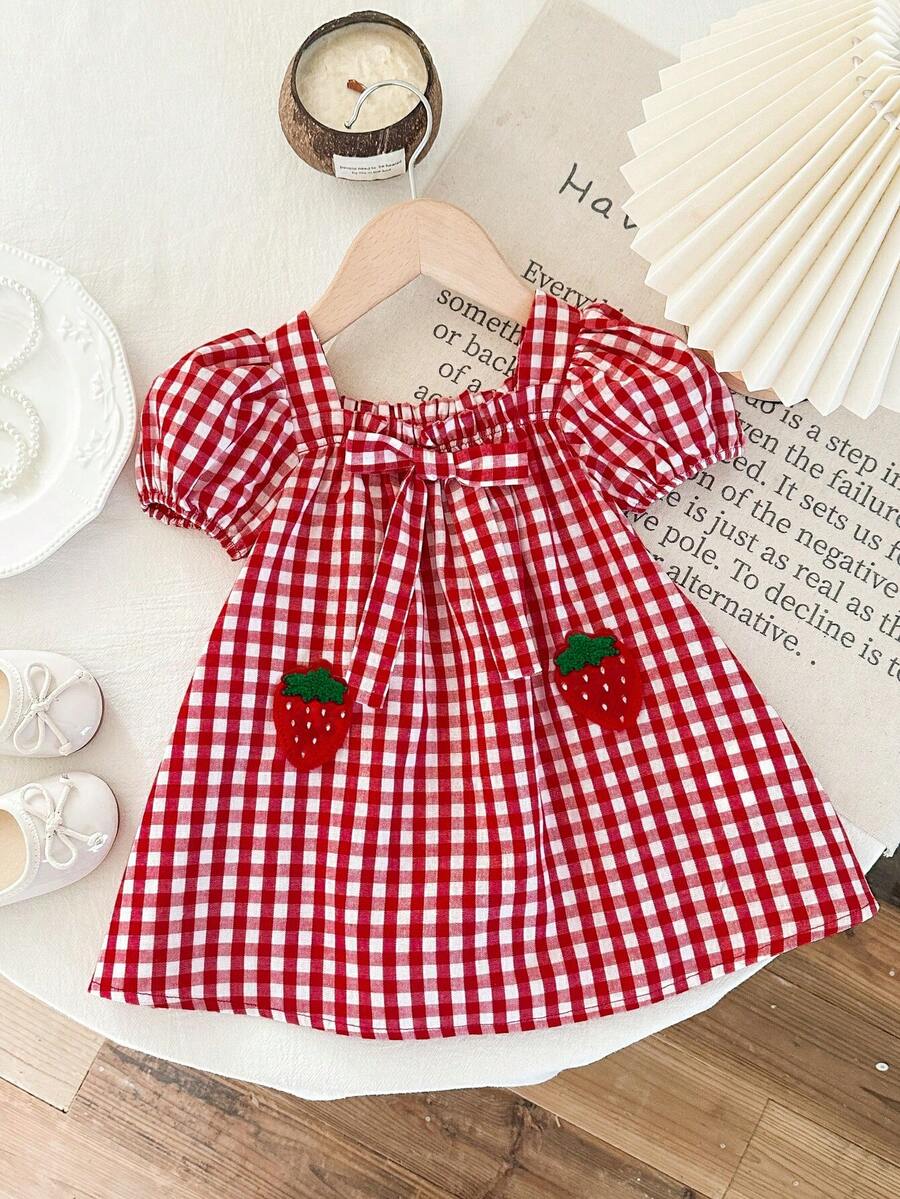 SHEIN LMoss Kids 女宝宝可爱夏季甜美红白格子蝴蝶结草莓印花宽松短袖连衣裙 - 彩色 - 查看 1