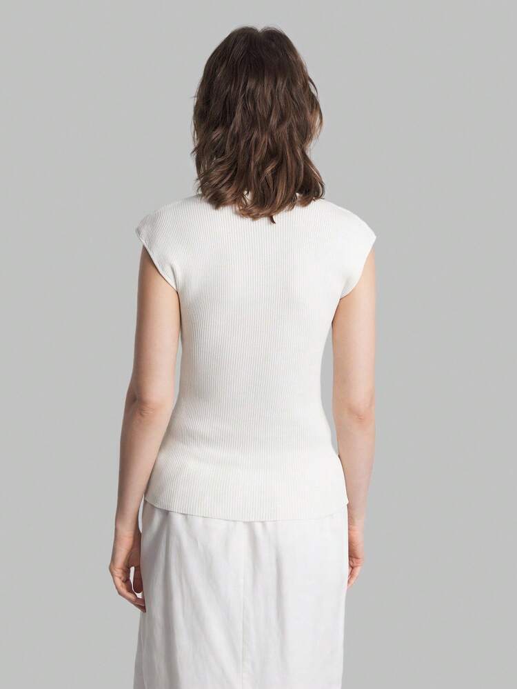 Women's White Summer Basic Casual Everyday Vintage Knit Top,100% Viscose V-Neck Sleeveless Sweater,Minimalist Elegant Urban Chic Fitted Waist Top