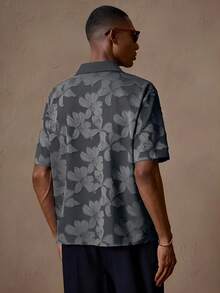 AKNOTIC Men's Black Floral Jacquard Casual Loose Fit Short Sleeve Polo Shirt Silk Shirts For Men Cropped Button Up Men Resort Wear Men Retro Outfit For Men Graphic Shirts Men - Black - View 4