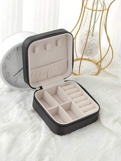 1 pieza Caja de joyería portátil minimalista de piel sintética negra para mujeres, organizador de almacenamiento de viaje para anillos, collares, aretes y pulseras
