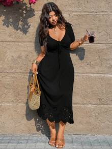 Breezaya 大码女士优雅时尚灯笼袖褶皱抹胸设计花卉刺绣A字下摆纯色针织连衣裙 - 黑色 - 查看 4