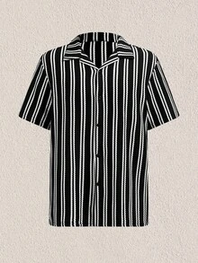 Mercer Haus Chemises de vacances à col cubain pour hommes, style classique "Old Money" en tricot crocheté à rayures, manches courtes oversize unisexe noir et blanc, hauts de vacances pour la plage, les festivals de musique, les sorties en amoureux, style grand-père côtier Y2K - Noir et Blanc - Voir 4