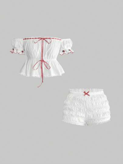 ROMWE Kawaii Blusa corta con mangas de pétalo de encaje y parches, combinada con shorts florales fruncidos de talle bajo, conjunto de 2 piezas para mujer