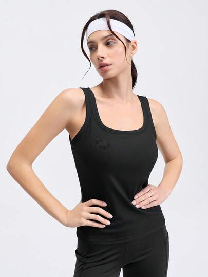 Loungeista 1 Áo ba lỗ cơ bản màu đen có đệm ngực có thể tháo rời, vừa vặn, hoàn hảo để mặc bên trong và mặc bên ngoài, lý tưởng cho những dịp thường ngày, tập luyện