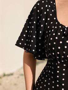 Auvina 大码女士复古优雅方领短袖A字收腰长裙，舒适休闲百搭，适合度假通勤约会，法式波点印花 - 黑與白 - 查看 4