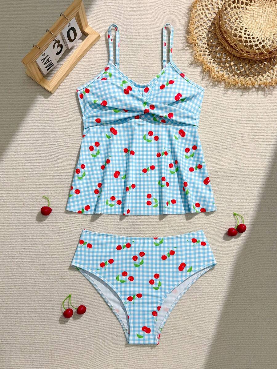 SHEIN 少女格子樱桃印花吊带泳衣，可爱度假风，细肩带无袖设计，胸部有衬里，适合游泳、冲浪、度假、新年、春假、海滩等场合。 - 藍色 - 查看 1