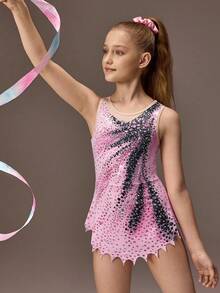 一件式少女无袖体操服，可爱粉色渐变印花，点缀闪亮水钻，不规则下摆，亲肤贴身防走光设计，非常适合艺术体操、学校舞蹈比赛及日常穿着。 - 淺粉色 - 查看 1
