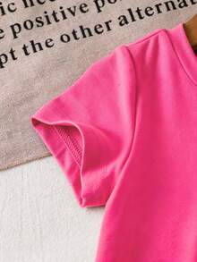 女童可爱奶牛印花T恤，萌趣动物图案，休闲简约圆领短袖，适合夏季穿着，夏季必备单品，夏季外出必备，韩版风格，返校必备，舒适百搭，春夏休闲穿搭，童装上衣及印花T恤，夏季新品，春夏时尚 - 白色 - 查看 4