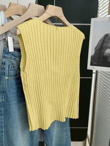 Franclia 新款春夏休闲宽松奶油色韩版简约罗纹针织无袖叠穿背心，百搭V领优雅日常/工作装，法式休闲风，极简魅力，现代女性通勤时尚针织上衣 - 淡黃色 - 查看 2