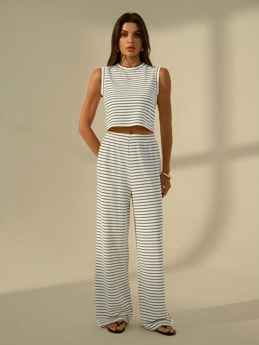 SHEIN Tall Bộ đồ nữ 2 món gồm áo tank top và quần dài kẻ sọc, kiểu dáng thường ngày.