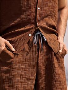 Mercer Haus Chemise boutonnée unie et shorts pour hommes pour l'été, convenant pour les vacances tropicales d'été à Hawaï. - Marron - Voir 8