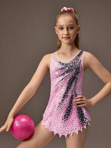 一件式少女无袖体操服，可爱粉色渐变印花，点缀闪亮水钻，不规则下摆，亲肤贴身防走光设计，非常适合艺术体操、学校舞蹈比赛及日常穿着。 - 淺粉色 - 查看 5