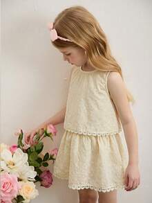 Emery Rose Kids Emery Rose Kids 少女编织刺绣纯色圆领不对称蕾丝下摆休闲上衣和迷你裙两件套，可爱、优雅、甜美、复古又时尚。适合妈妈、女儿、姐妹搭配，度假、节日、上学、日常穿着、居家聚会和特殊场合，春夏皆宜。 - 米色 - 查看 4