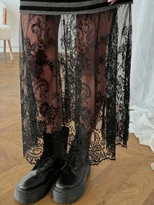 SHEIN LUNE 女士休闲纯色蕾丝拼接无袖长裙，适合日常穿着、通勤，时尚百搭，春夏皆宜。这款连衣裙适合春假和夏季穿着，款式多样，包括休闲长裙、外出连衣裙、夏日连衣裙等。黑色款适合日常穿着、通勤、夏季穿着等多种场合。 - 彩色 - 查看 6