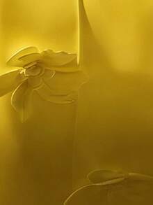 GlowEve 女士优雅通勤纯色长裤，饰有3D立体花卉图案 - 黃色 - 查看 5