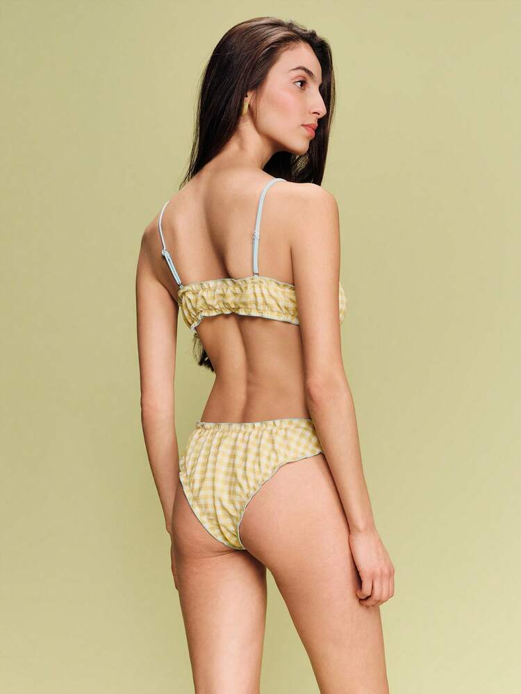 Gelbes strukturiertes Gingham Bikini-Set und hellblauer Rüschensaum, Bralette Bikini-Oberteil mit gerafften Nähten