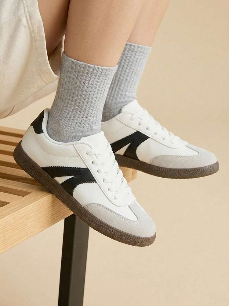 CUCCOO EASI Women's Casual Contrast Color Comfortable Sports Sneakers For Daily Wear For Christmas