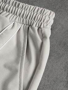 Manfinity Hypemode Hooded Set 2 Piece Set Short Sleeve Hoodie Sweatshirt Set Activewear Tracksuit Drawstring Shorts Streetwear Sporty Outfit Minimalist Summer Set Unisex - Light Grey - View 3