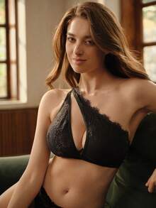 SHEIN Lencería de encaje floral con recortes sexy tipo bralette - Negro - Ver 9