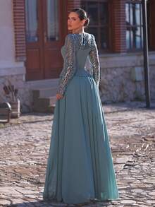 Aureia Vestido Longo Elegante e Luxuoso de Chifom com Remendos de Tricô Elástico Transparente com Contas Azul-Cinza Feito à Mão, Adequado para Encontros, Férias, Formatura, Casamentos, Festas de Solteiros, Galas e Eventos Formais - Azul - Visão 4